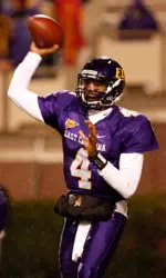 Dominique Davis is averaging more than 300 yards of total offense in this season's five Conference USA games.