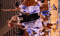 Kelly Smith earned all-tournament honors last week in Hawai'i, scoring in double figures both games