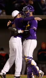 Seth Simmons (31) and Jared Avchen