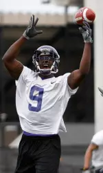 LB Melvin Patterson participates in a tip drill Wednesday.