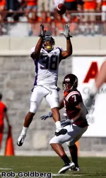 Emanuel Davis breaks up Hokies' pass
