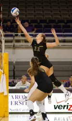 Redshirt Junior Britney Roper put down seven kills Sunday against UTEP