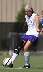 Senior Jessica Abshire