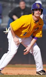 Trent Whitehead drives in game-winning run in 12th inning