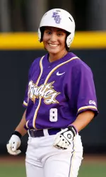 Senior Sissy Jimenez will play her final regular-season home game Sunday at 11:00 a.m. against Houston.