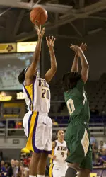 Tatiana Chapple led the way with 10 points and seven rebounds for East Carolina Sunday.
