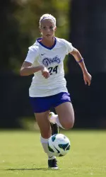 Sophomore Stephanie Seagrave