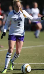 Senior Chrissy Gratz