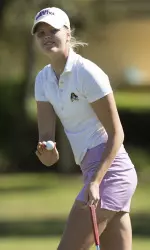 Sophomore Lisa Pettersson