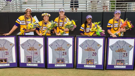 2017 Softball Seniors
