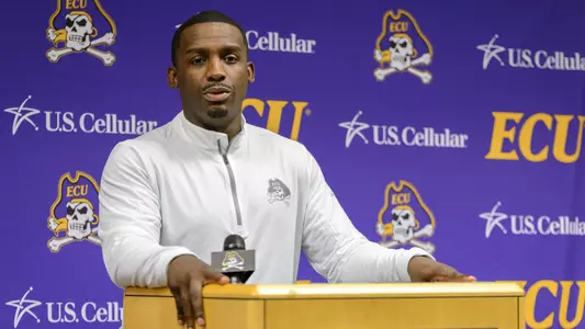 Scottie Montgomery Presser 01