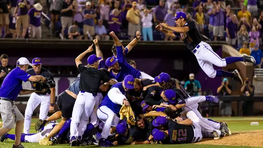 Dog Pile 2019 NCAA Greenville Regional