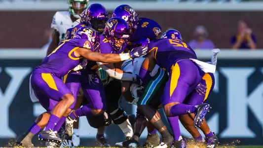 ECU Defesene Tulane 2021