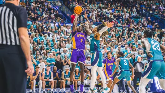 RJ Felton vs. UNCW