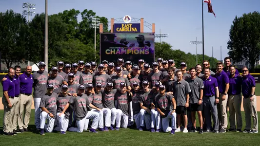 2022 AAC Regular Season Champs Team Photo