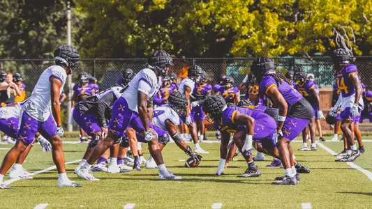 Full Pad Practice 081122