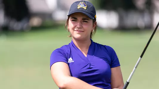 Marta Perez tees off