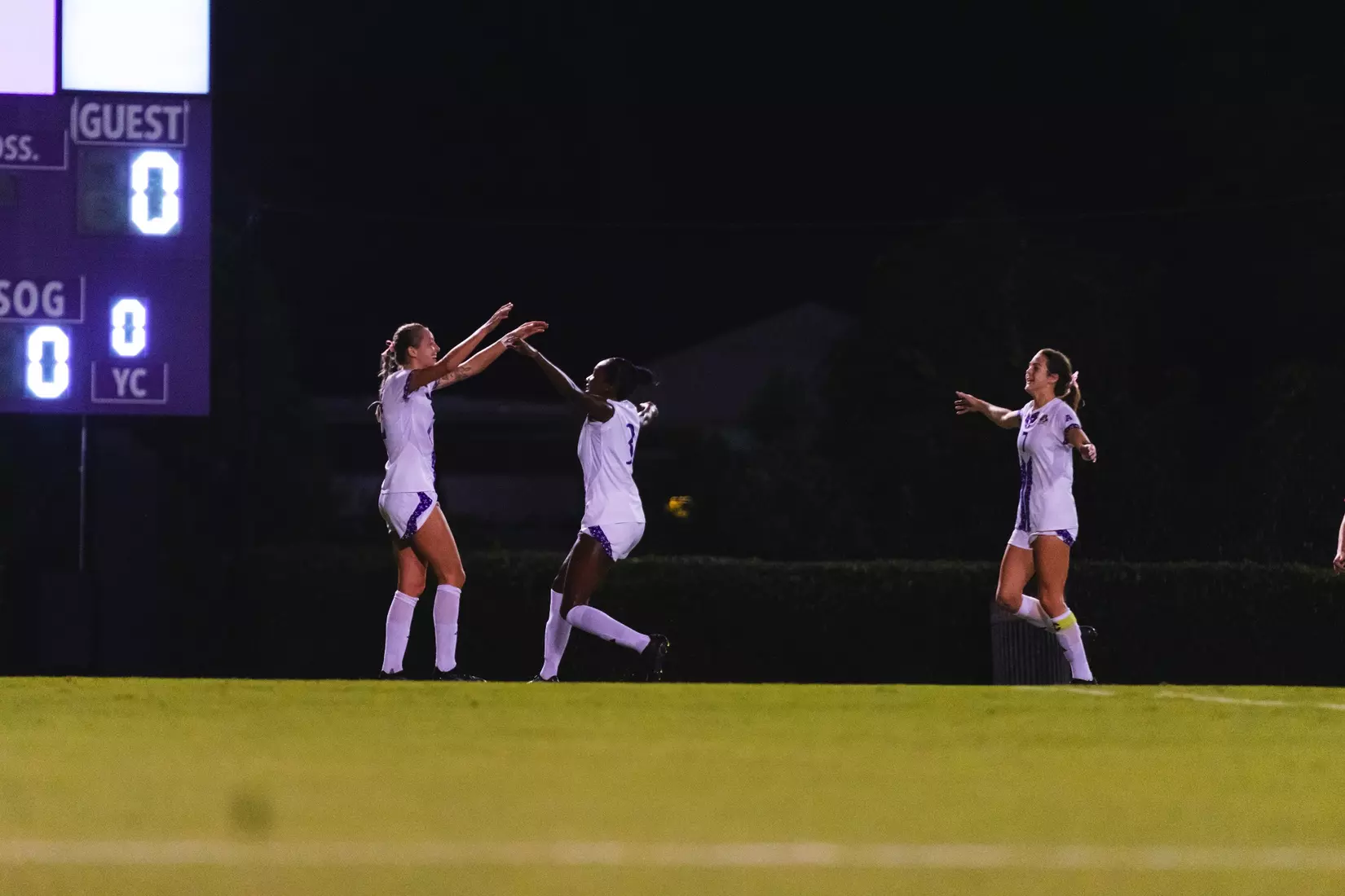 Pirates defeat Temple, 4-0