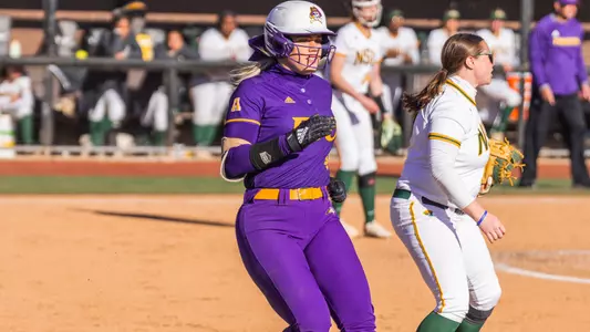Taylor Woodring Purple-Gold Invite Recap