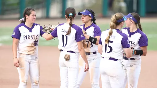 SB USF Huddle
