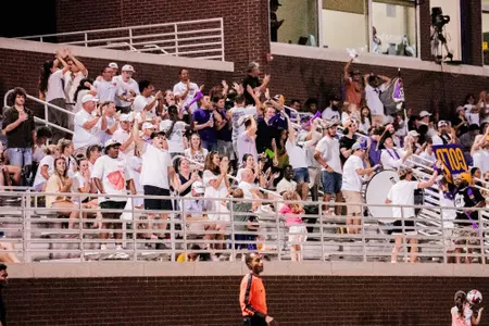 863 fans attended, fifth-most in Johnson Stadium history