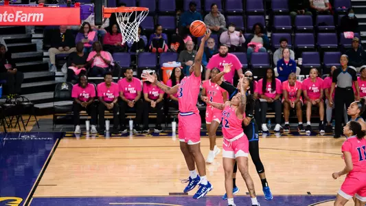 Amiya Joyner rebound