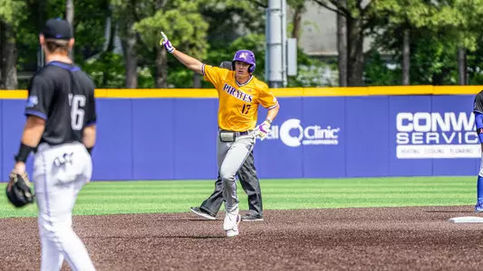 CunninghamYesavageWeeklyHonorsAAC