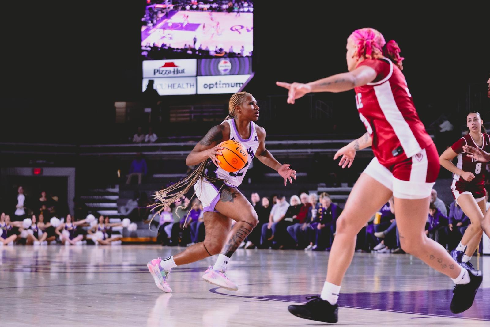 Pirates Travel to UTSA Tuesday Night