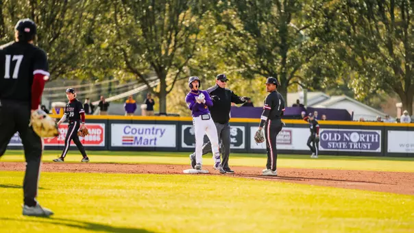 Walker Barron on Base