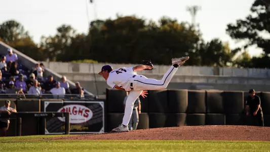 Luke Payne vs. Charlotte