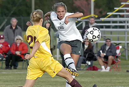 Soccer Upends Central Michigan, 4-1 Image