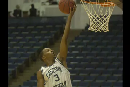 Men's Basketball Falls at Detroit Image