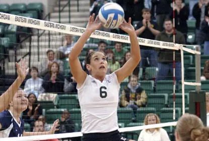 Volleyball Downed by No. 14 Wolverines, 3-0 Image
