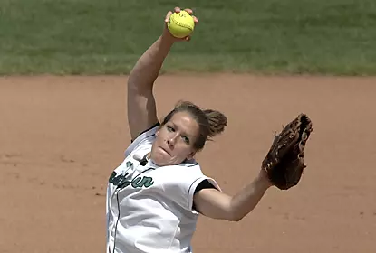 Softball Knocks Off Notre Dame, 2-1 Image