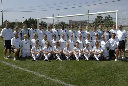 Eagles Defeat Falcons, 2-0 Image