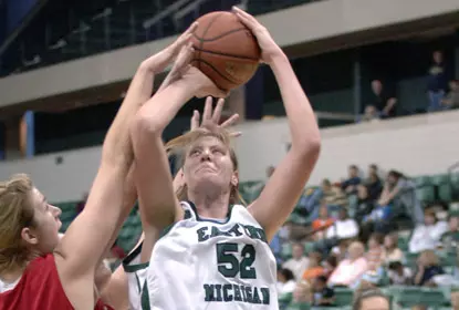 Dayton Escapes with 59-57 Victory Image