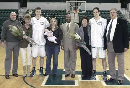 Men's Basketball Beats Ball State Image