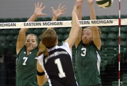 Becky Reenders Powers EMU Past Oakland Image