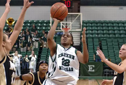 EMU Survives with 74-71 Win At Buffalo Image