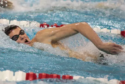 Men's Swimming Preps For Weekend Action Image