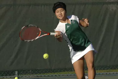 Eagles Dominate Huskies Image