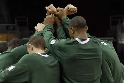 Men’s Basketball Bows Out of MAC Tournament Image