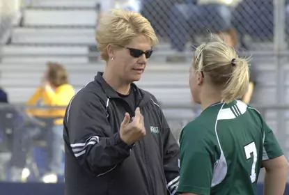 Eagles and Zips Split a Pair Image