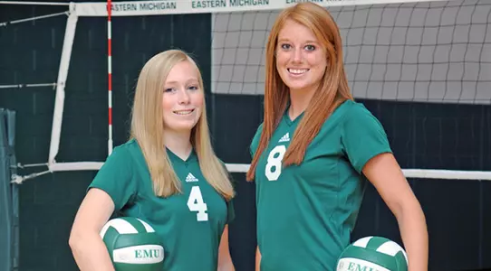 Seniors Kim Jarzynka and Victoria Randolph