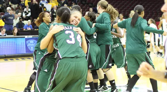 EMU Women's Hoops Celebrates Win Over Kent State
