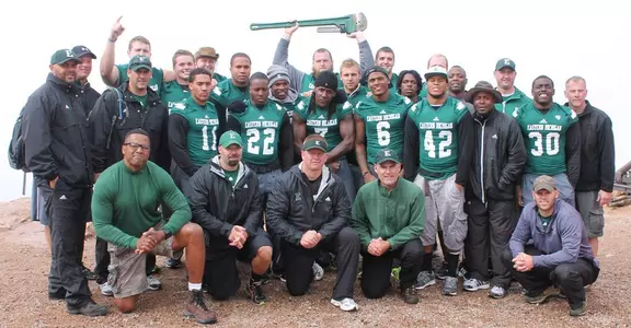 Football Seniors Enjoy a Climb to Pikes Peak
