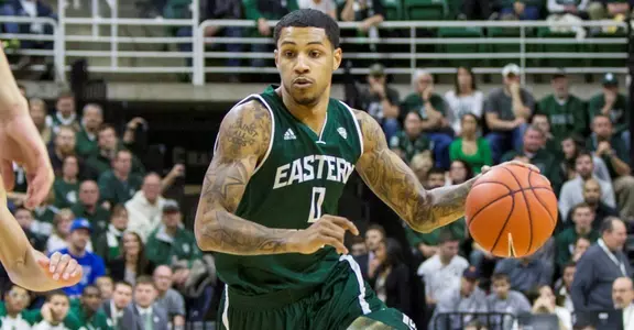 Lee w/ ball at MSU 2