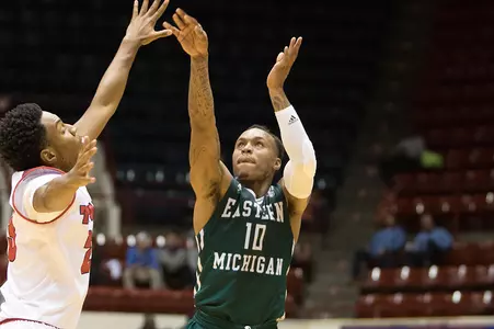 Mangum 3pt at Detroit