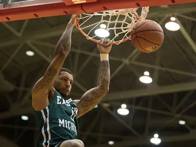 Ray Lee Dunk at Detroit