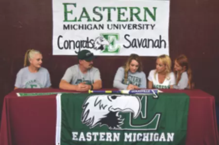 Savanah White Signee